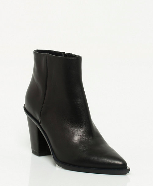 LE CHATEAU LEATHER BOOTIES